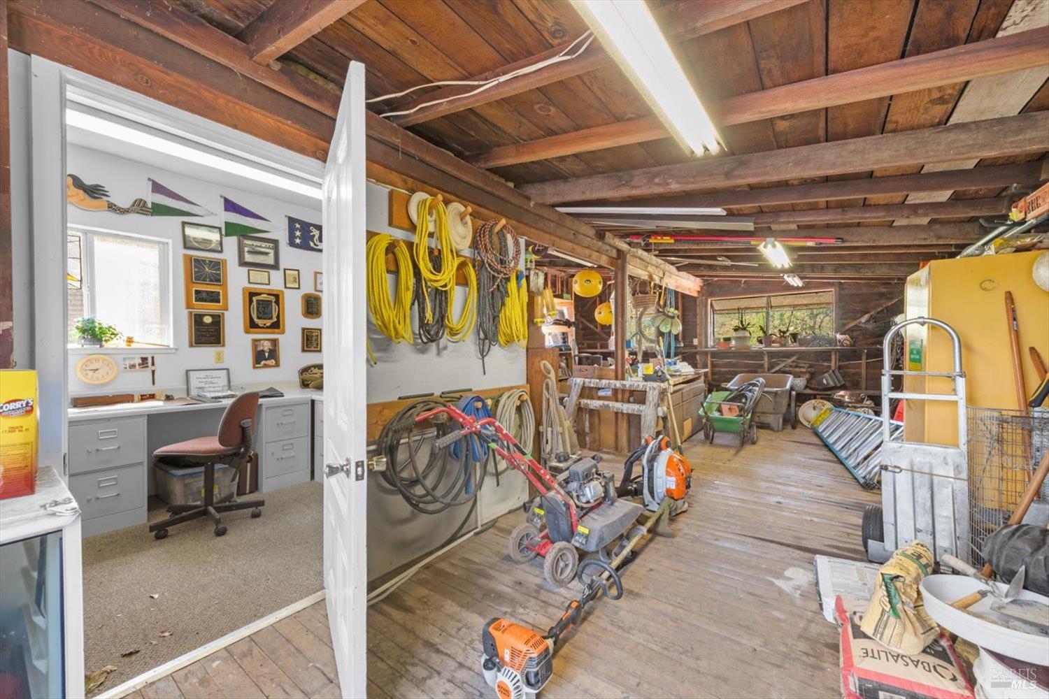 Detail Gallery Image 17 of 88 For 2297 1st Ave, Napa,  CA 94558 - 3 Beds | 3 Baths