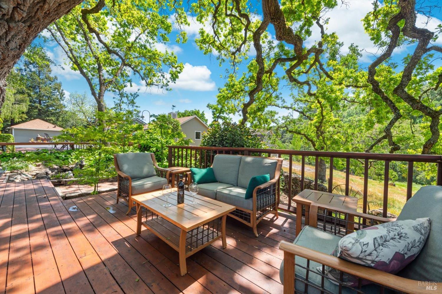 Detail Gallery Image 27 of 88 For 2297 1st Ave, Napa,  CA 94558 - 3 Beds | 3 Baths