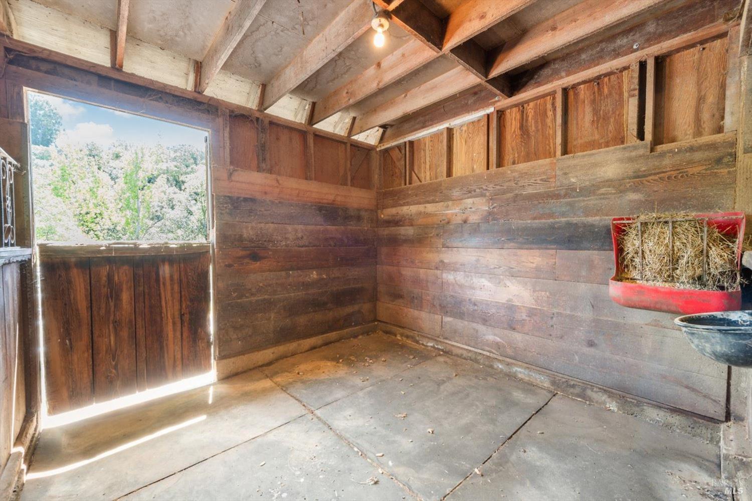 Detail Gallery Image 12 of 88 For 2297 1st Ave, Napa,  CA 94558 - 3 Beds | 3 Baths
