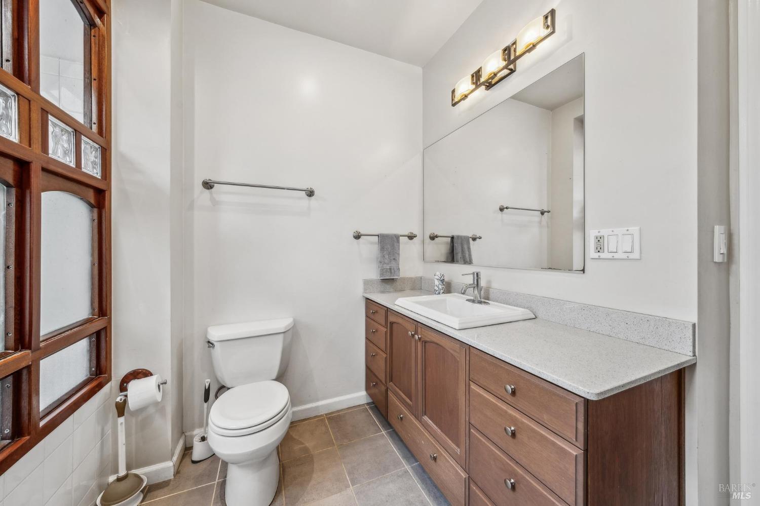 Detail Gallery Image 25 of 76 For 58 Main St, San Rafael,  CA 94964 - 2 Beds | 2 Baths