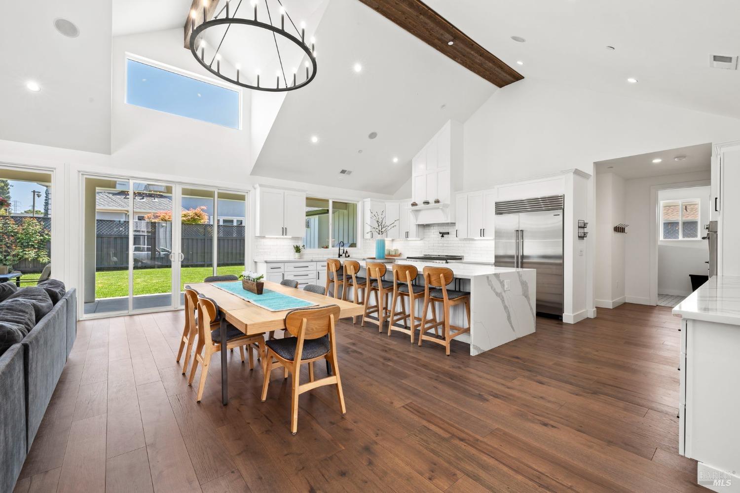 Detail Gallery Image 14 of 59 For 3750 Sawgrass Pl, Santa Rosa,  CA 95403 - 4 Beds | 3/1 Baths