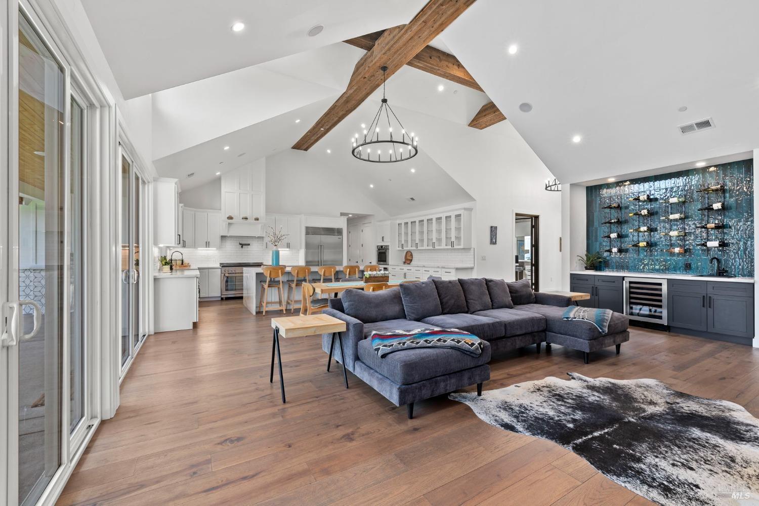 Detail Gallery Image 10 of 59 For 3750 Sawgrass Pl, Santa Rosa,  CA 95403 - 4 Beds | 3/1 Baths