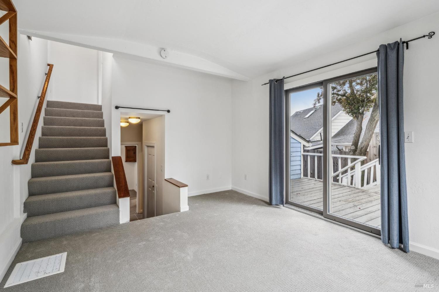 Detail Gallery Image 29 of 76 For 58 Main St, San Rafael,  CA 94964 - 2 Beds | 2 Baths