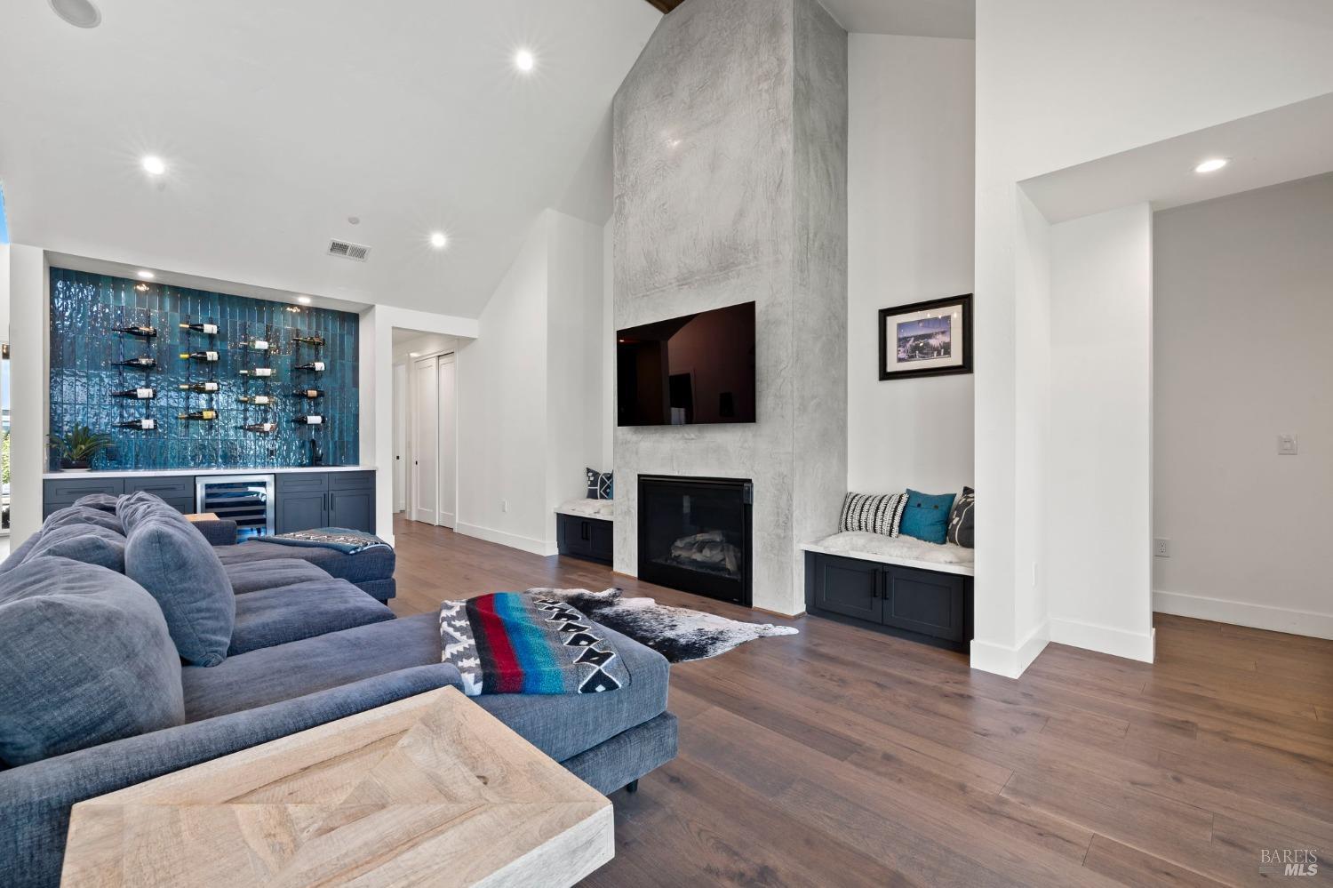 Detail Gallery Image 23 of 59 For 3750 Sawgrass Pl, Santa Rosa,  CA 95403 - 4 Beds | 3/1 Baths