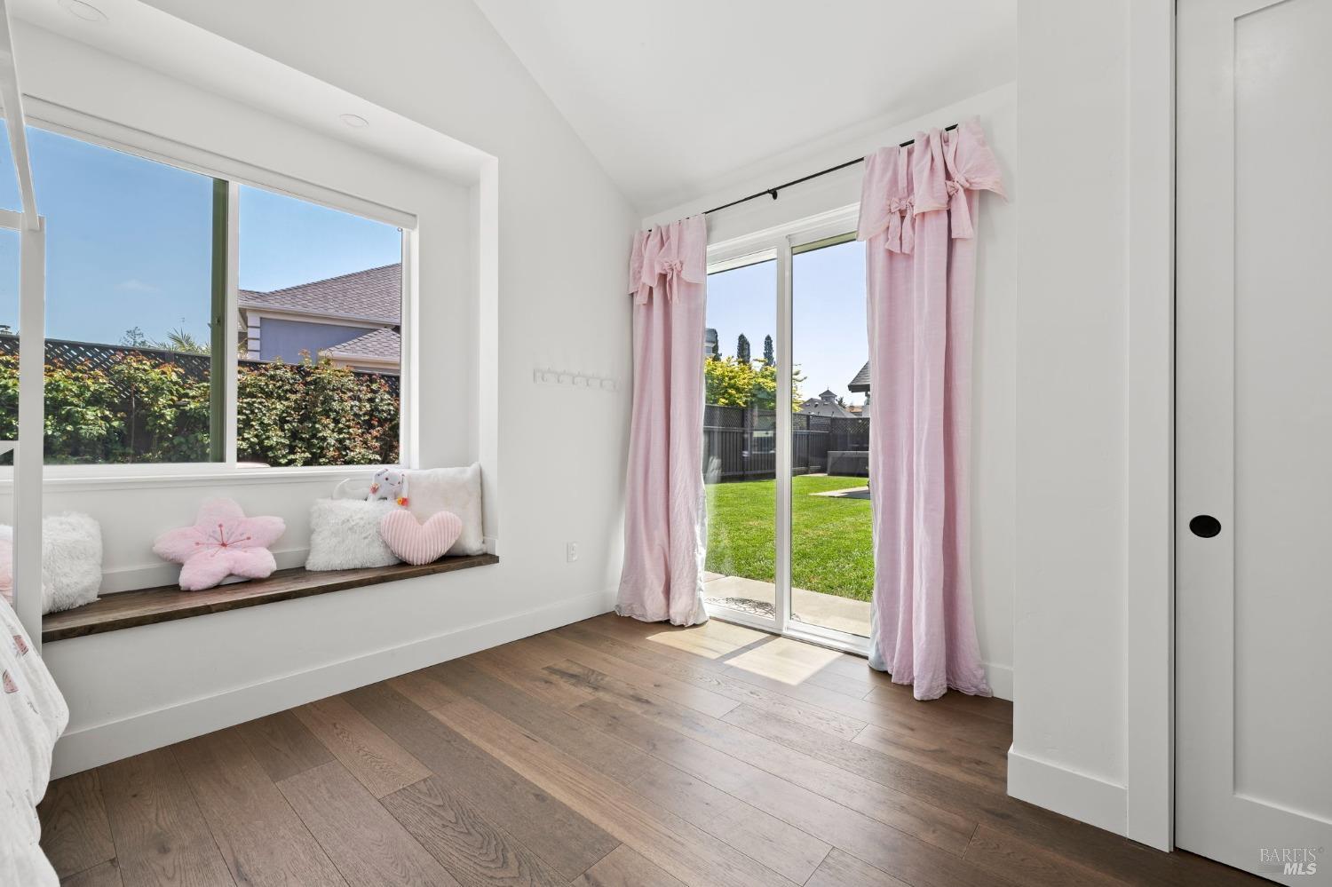 Detail Gallery Image 40 of 59 For 3750 Sawgrass Pl, Santa Rosa,  CA 95403 - 4 Beds | 3/1 Baths