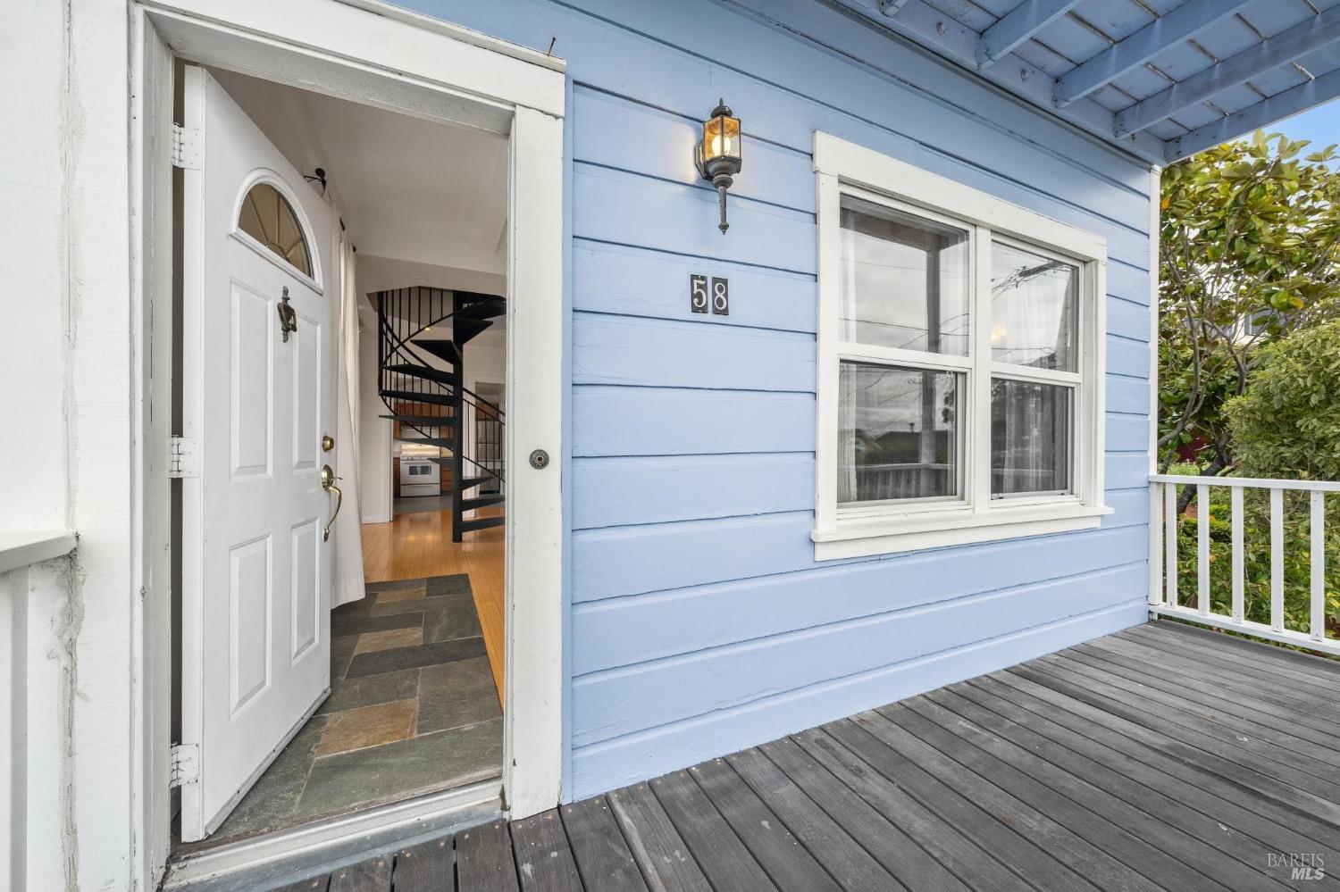 Detail Gallery Image 5 of 76 For 58 Main St, San Rafael,  CA 94964 - 2 Beds | 2 Baths