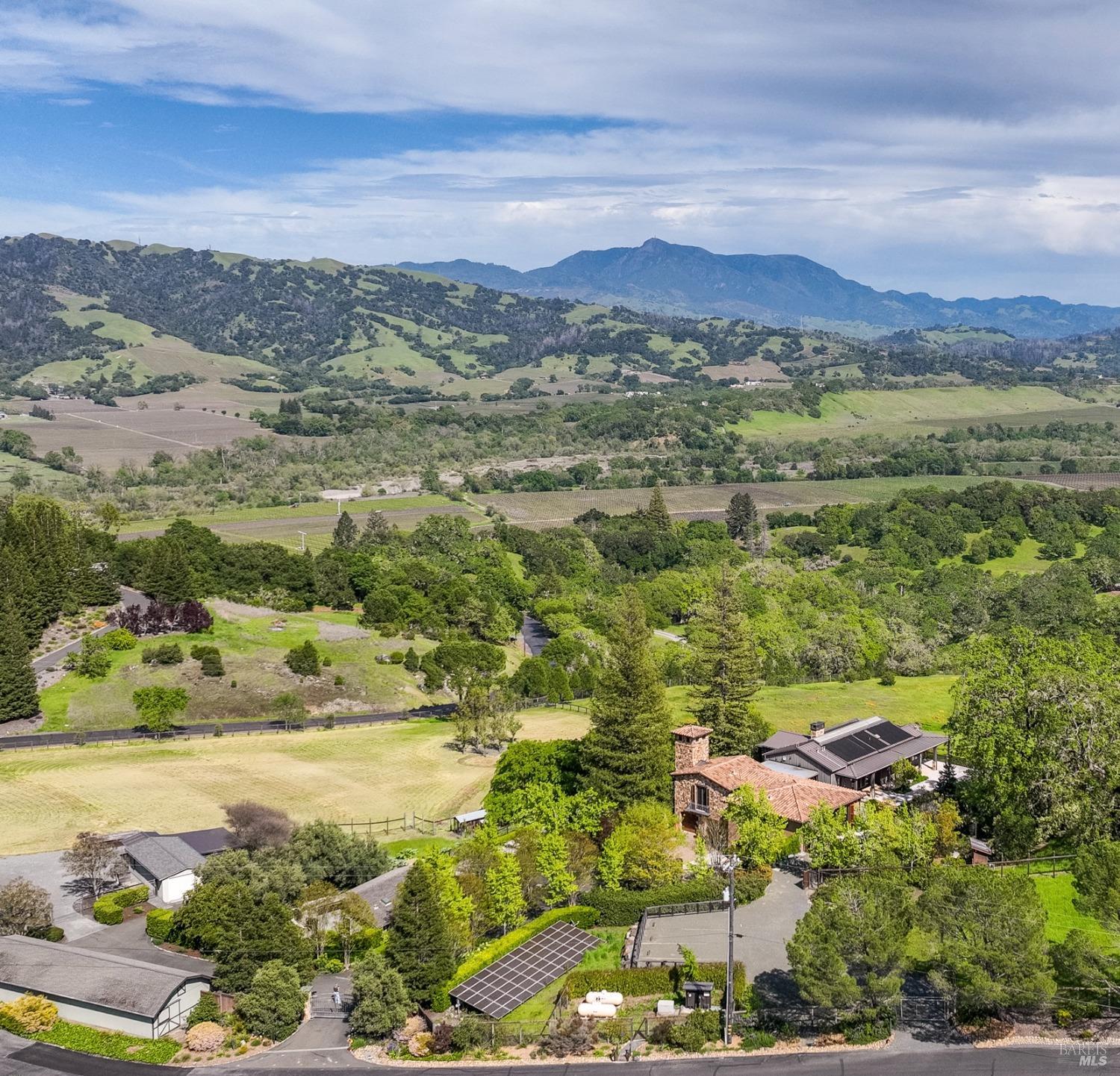 Detail Gallery Image 95 of 96 For 4030 Old Barn Rd, Healdsburg,  CA 95448 - 4 Beds | 5/1 Baths