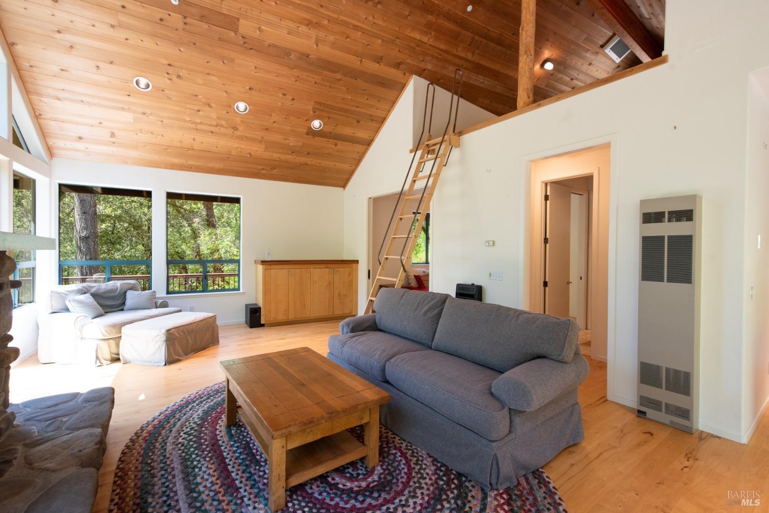 Detail Gallery Image 7 of 35 For 16300 Yerba Santa Rd, Geyserville,  CA 95441 - 1 Beds | 1 Baths