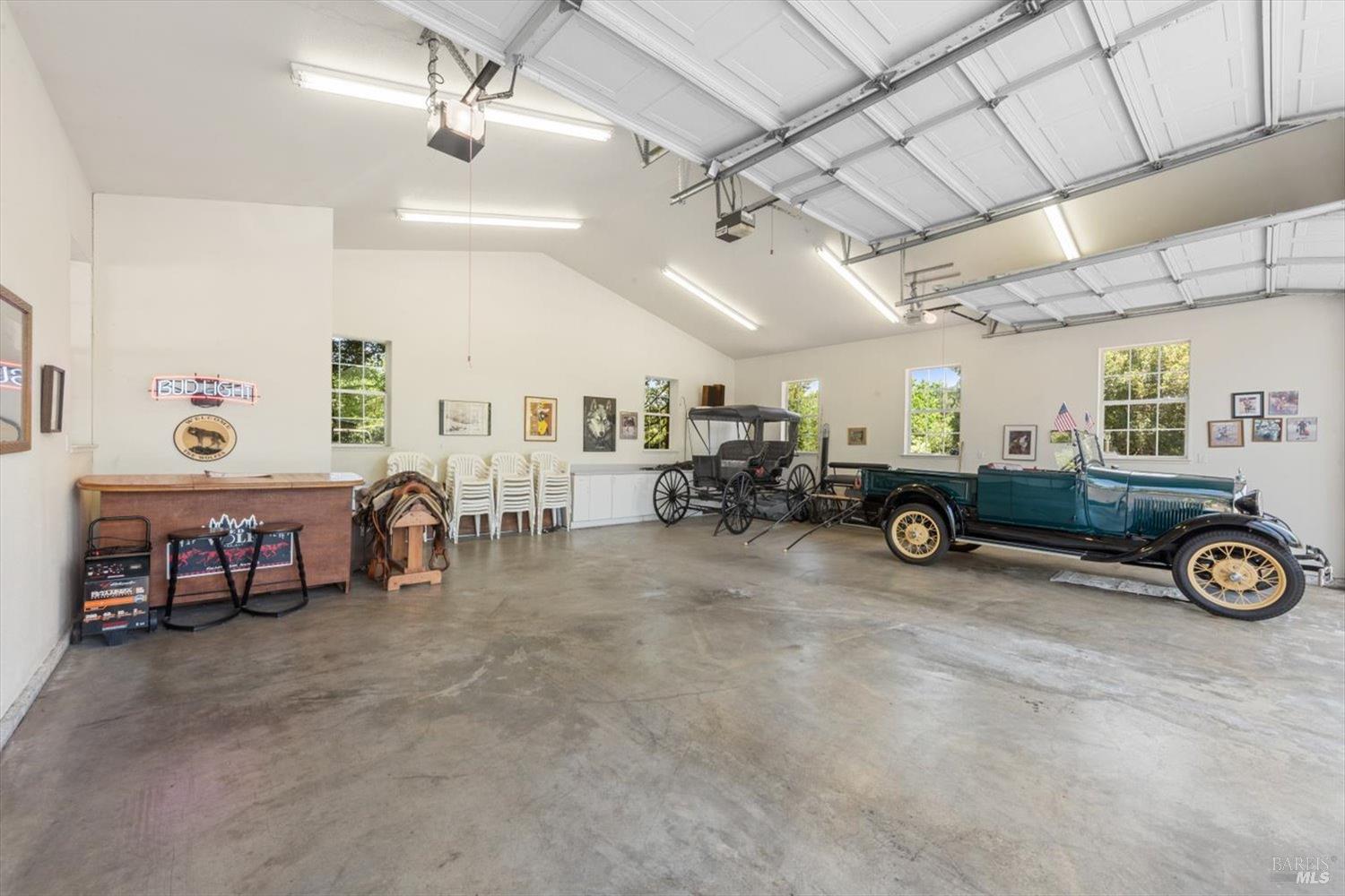 Detail Gallery Image 7 of 88 For 2297 1st Ave, Napa,  CA 94558 - 3 Beds | 3 Baths