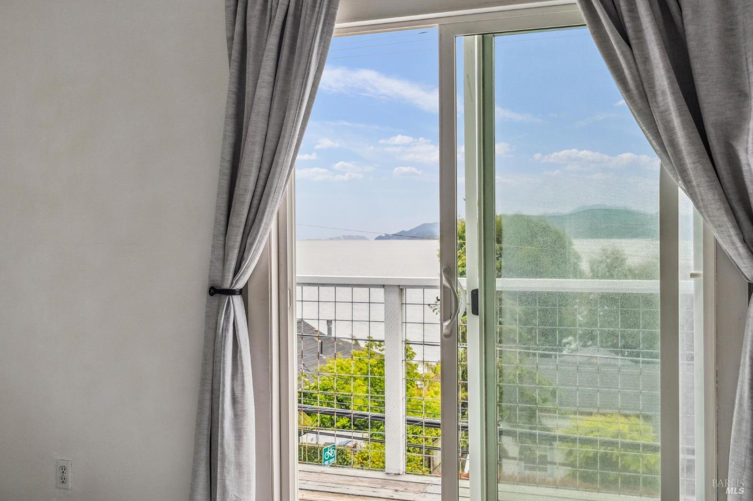 Detail Gallery Image 39 of 76 For 58 Main St, San Rafael,  CA 94964 - 2 Beds | 2 Baths