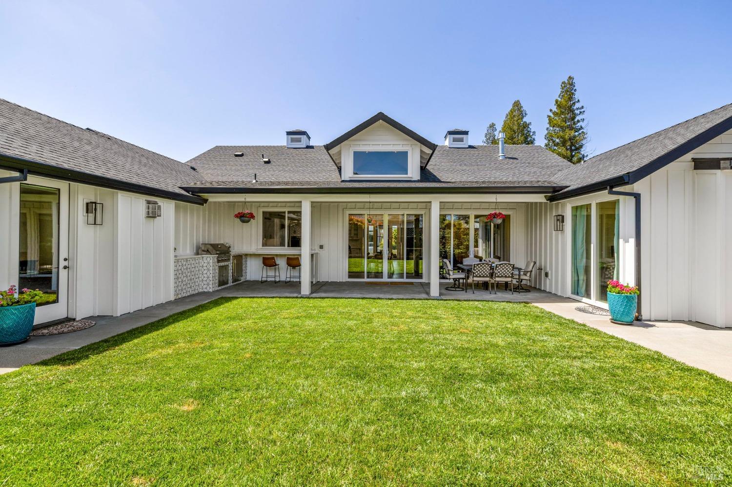 Detail Gallery Image 45 of 59 For 3750 Sawgrass Pl, Santa Rosa,  CA 95403 - 4 Beds | 3/1 Baths