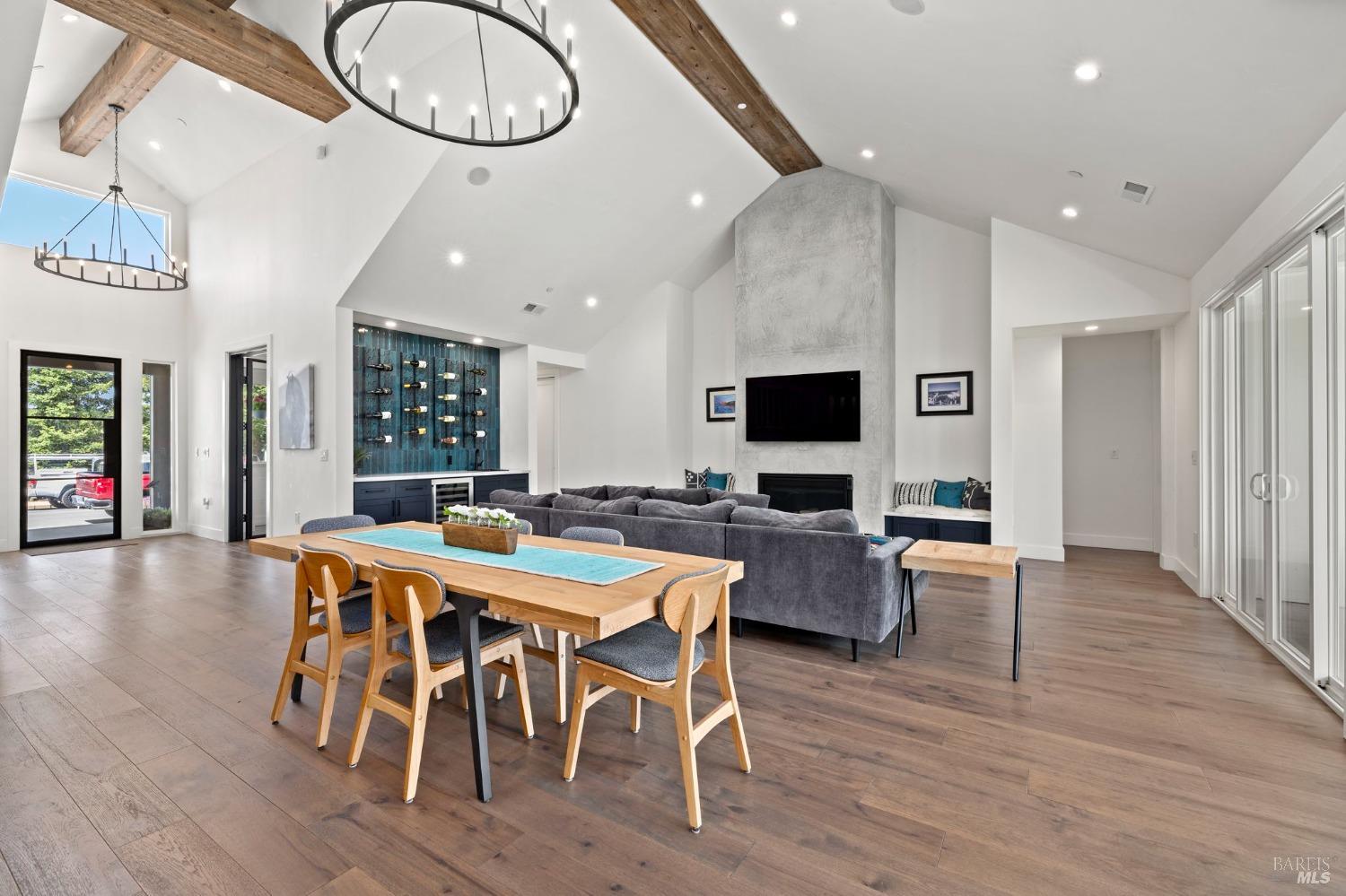 Detail Gallery Image 11 of 59 For 3750 Sawgrass Pl, Santa Rosa,  CA 95403 - 4 Beds | 3/1 Baths