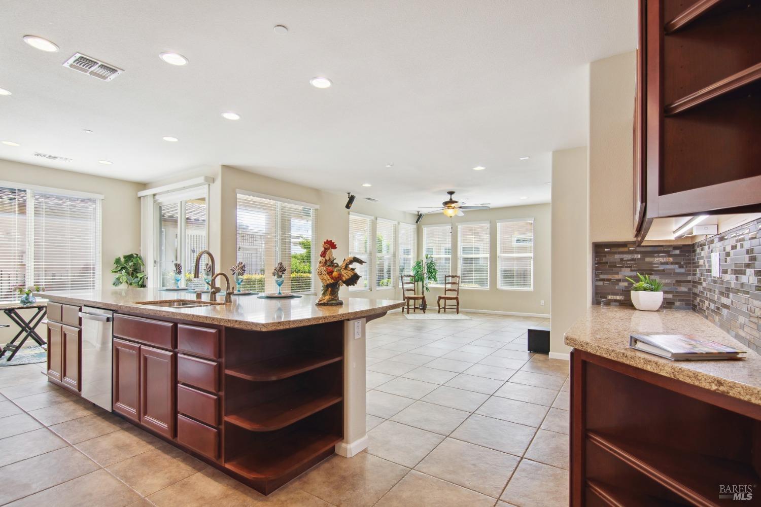 Detail Gallery Image 19 of 66 For 500 Three Rivers Ct, Rio Vista,  CA 94571 - 2 Beds | 2 Baths