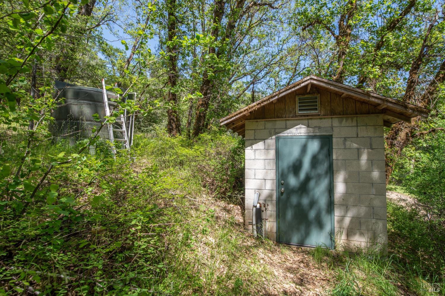 Detail Gallery Image 17 of 35 For 16300 Yerba Santa Rd, Geyserville,  CA 95441 - 1 Beds | 1 Baths