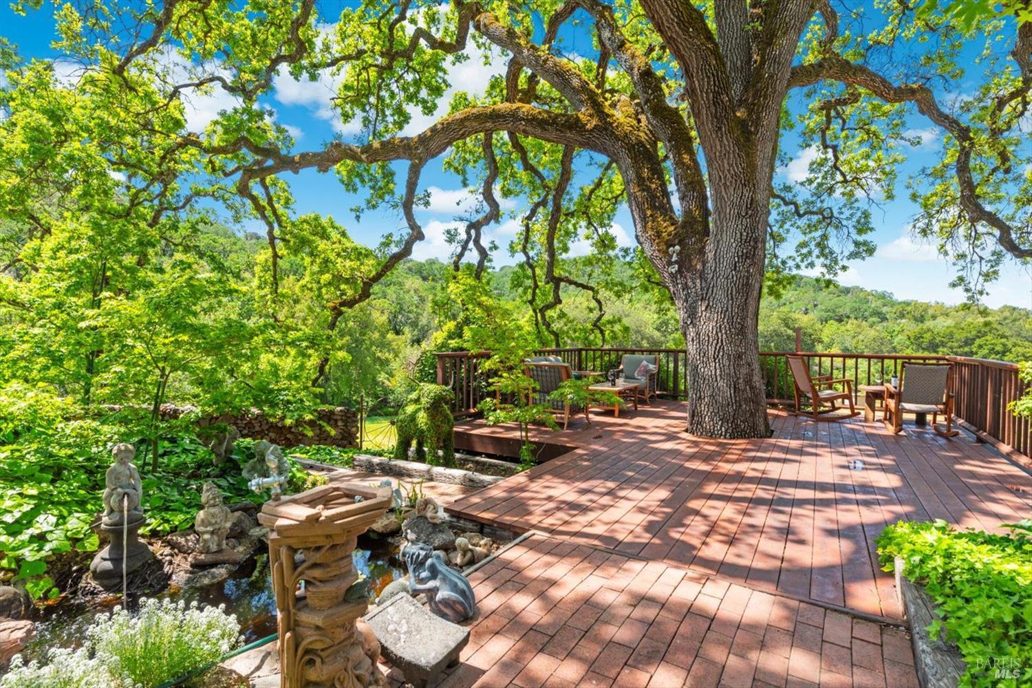Detail Gallery Image 23 of 88 For 2297 1st Ave, Napa,  CA 94558 - 3 Beds | 3 Baths