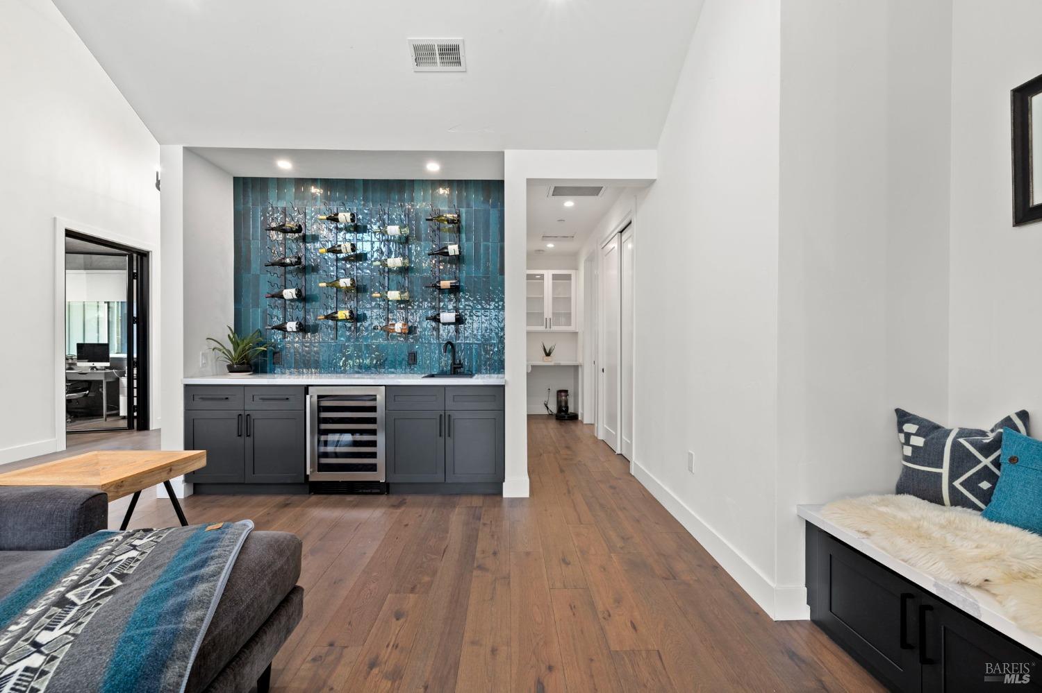 Detail Gallery Image 24 of 59 For 3750 Sawgrass Pl, Santa Rosa,  CA 95403 - 4 Beds | 3/1 Baths
