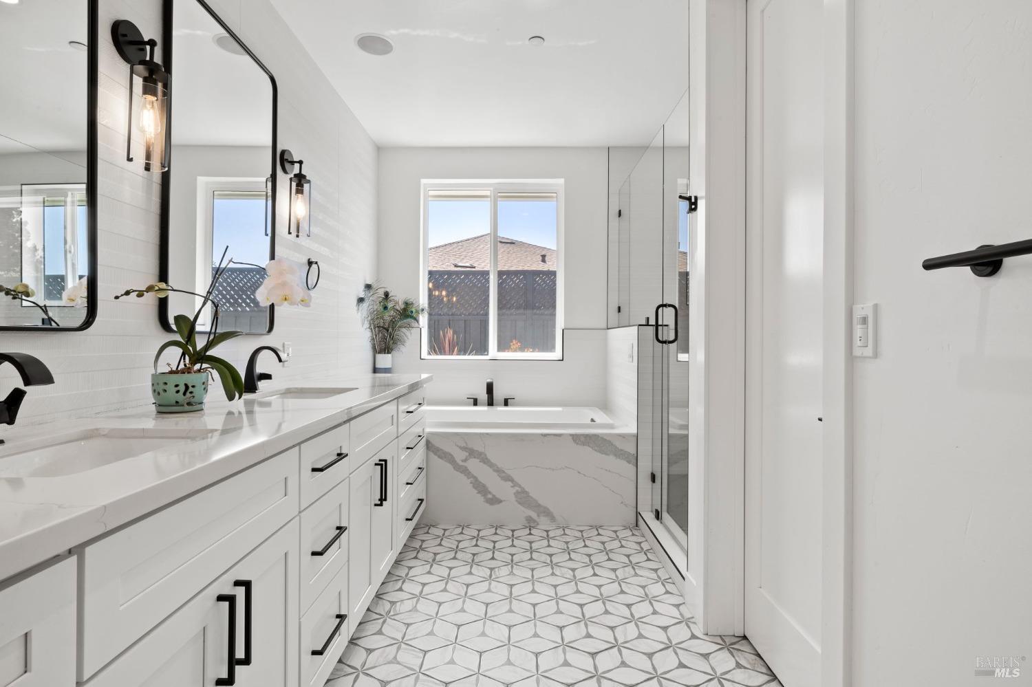 Detail Gallery Image 33 of 59 For 3750 Sawgrass Pl, Santa Rosa,  CA 95403 - 4 Beds | 3/1 Baths