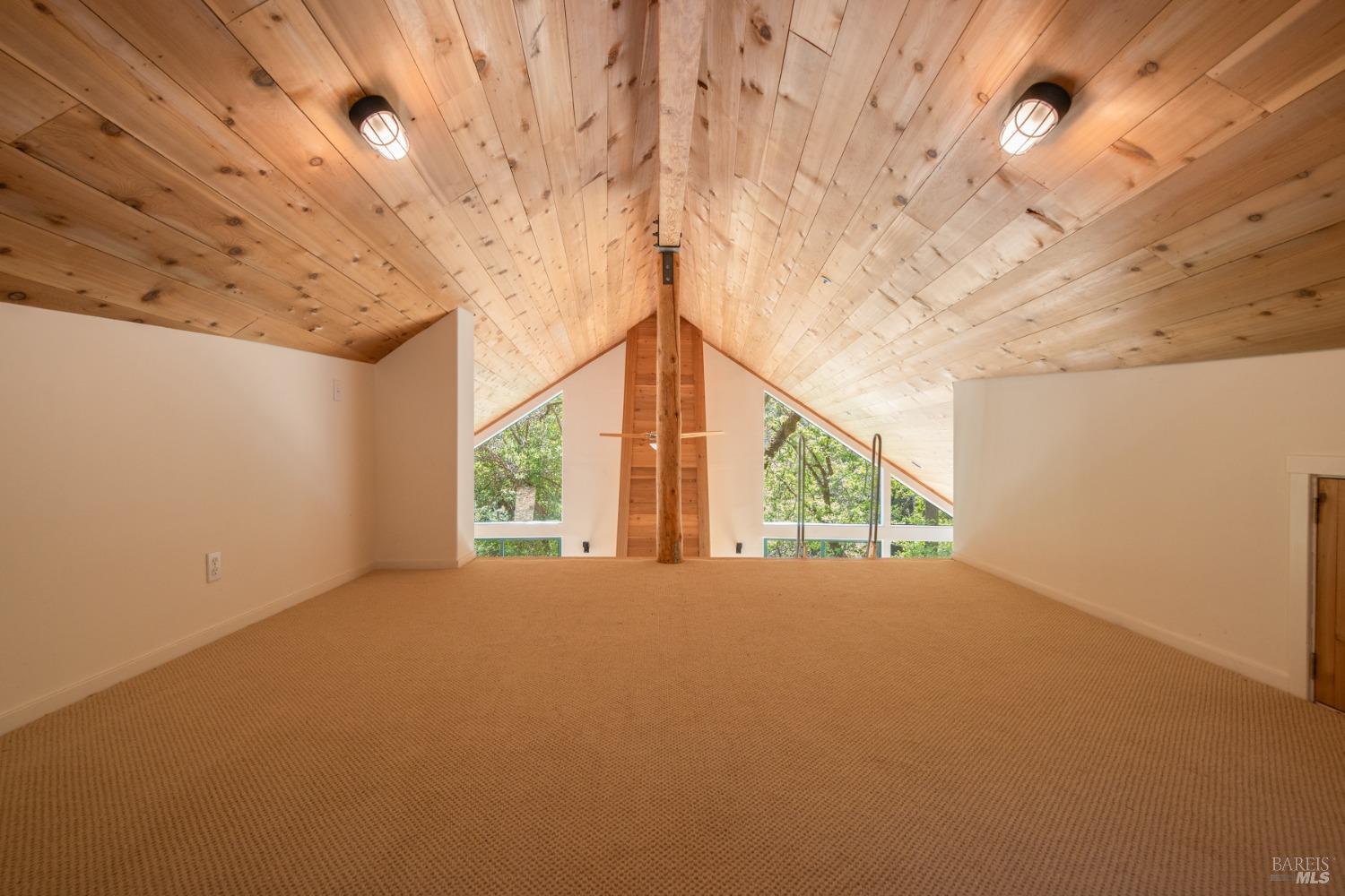Detail Gallery Image 15 of 35 For 16300 Yerba Santa Rd, Geyserville,  CA 95441 - 1 Beds | 1 Baths