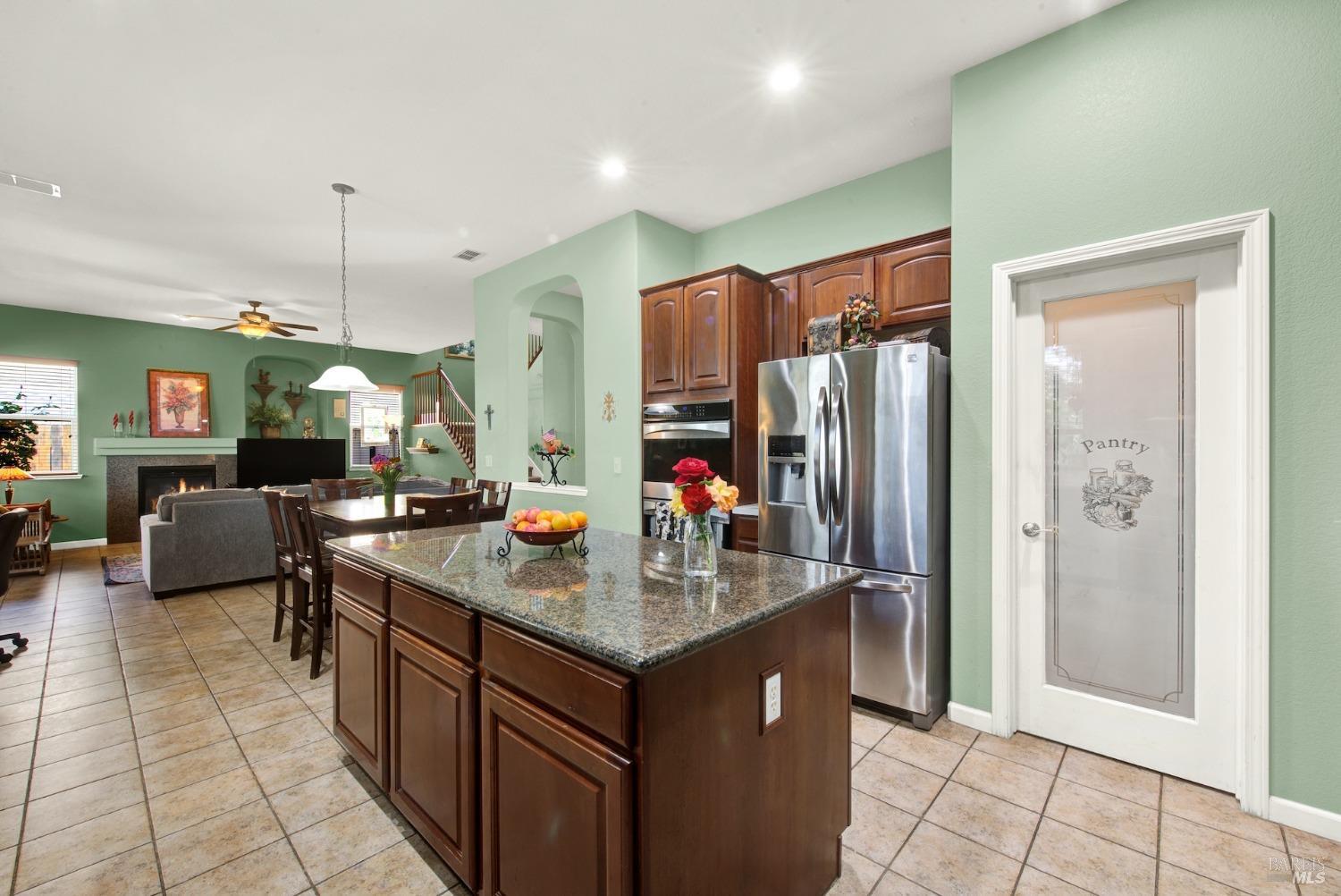 Detail Gallery Image 31 of 77 For 900 Shelter Cove Ct, Vacaville,  CA 95688 - 5 Beds | 3 Baths