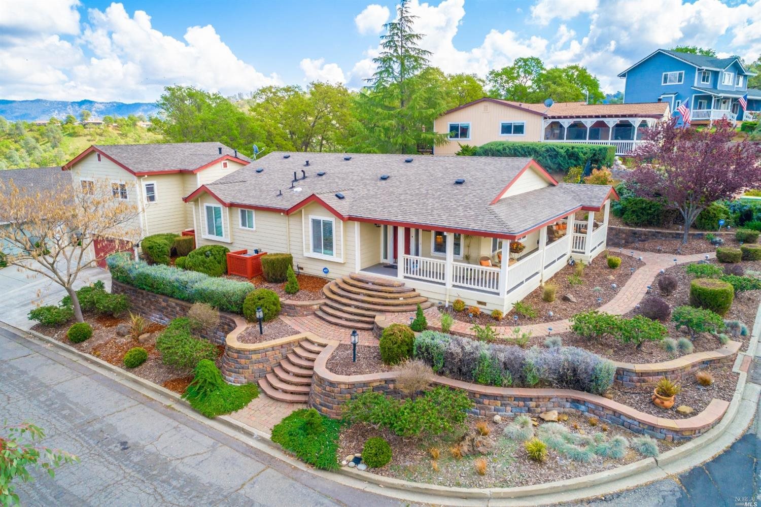 Detail Gallery Image 2 of 79 For 1300 Steele Canyon Rd, Napa,  CA 94558 - 4 Beds | 3 Baths