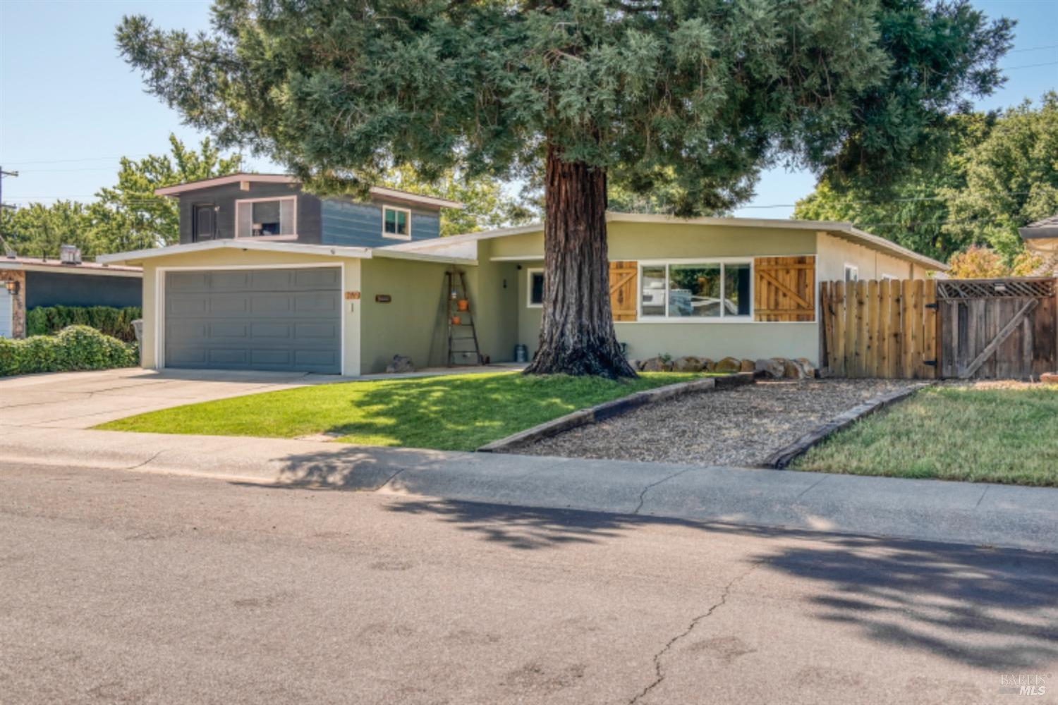 Detail Gallery Image 7 of 31 For 265 Juniper St, Vacaville,  CA 95688 - 3 Beds | 2 Baths