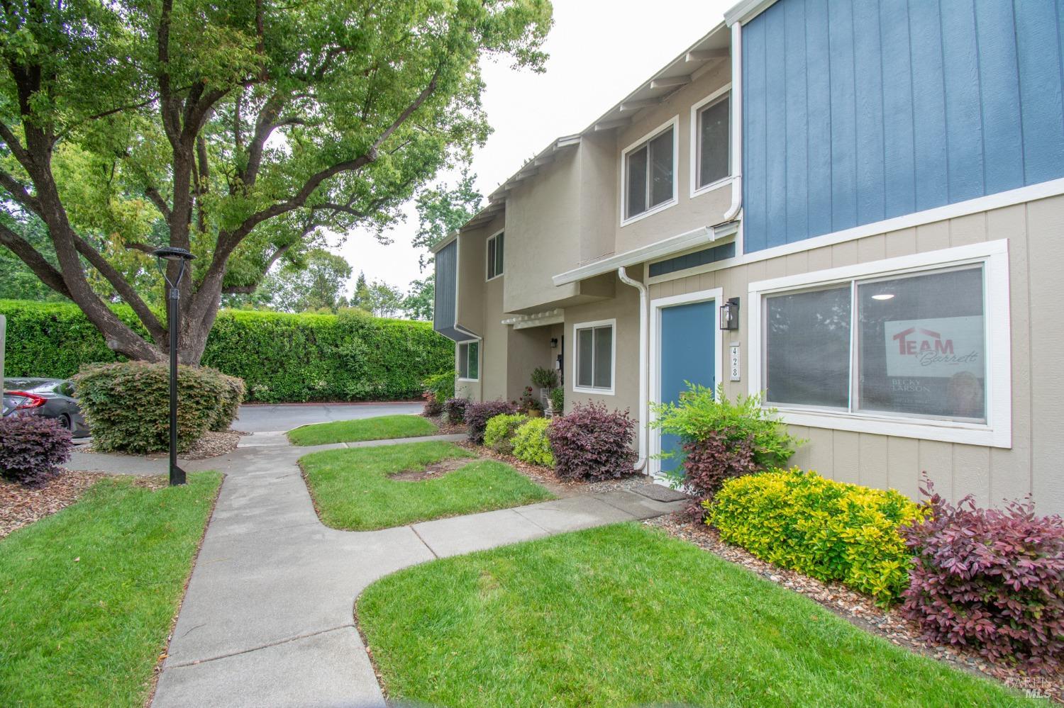 Stinson Avenue, Vacaville, California image 35