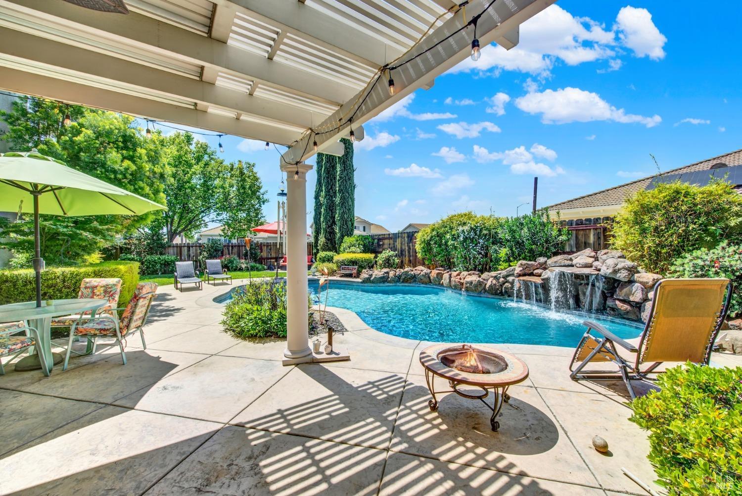 Detail Gallery Image 61 of 77 For 900 Shelter Cove Ct, Vacaville,  CA 95688 - 5 Beds | 3 Baths