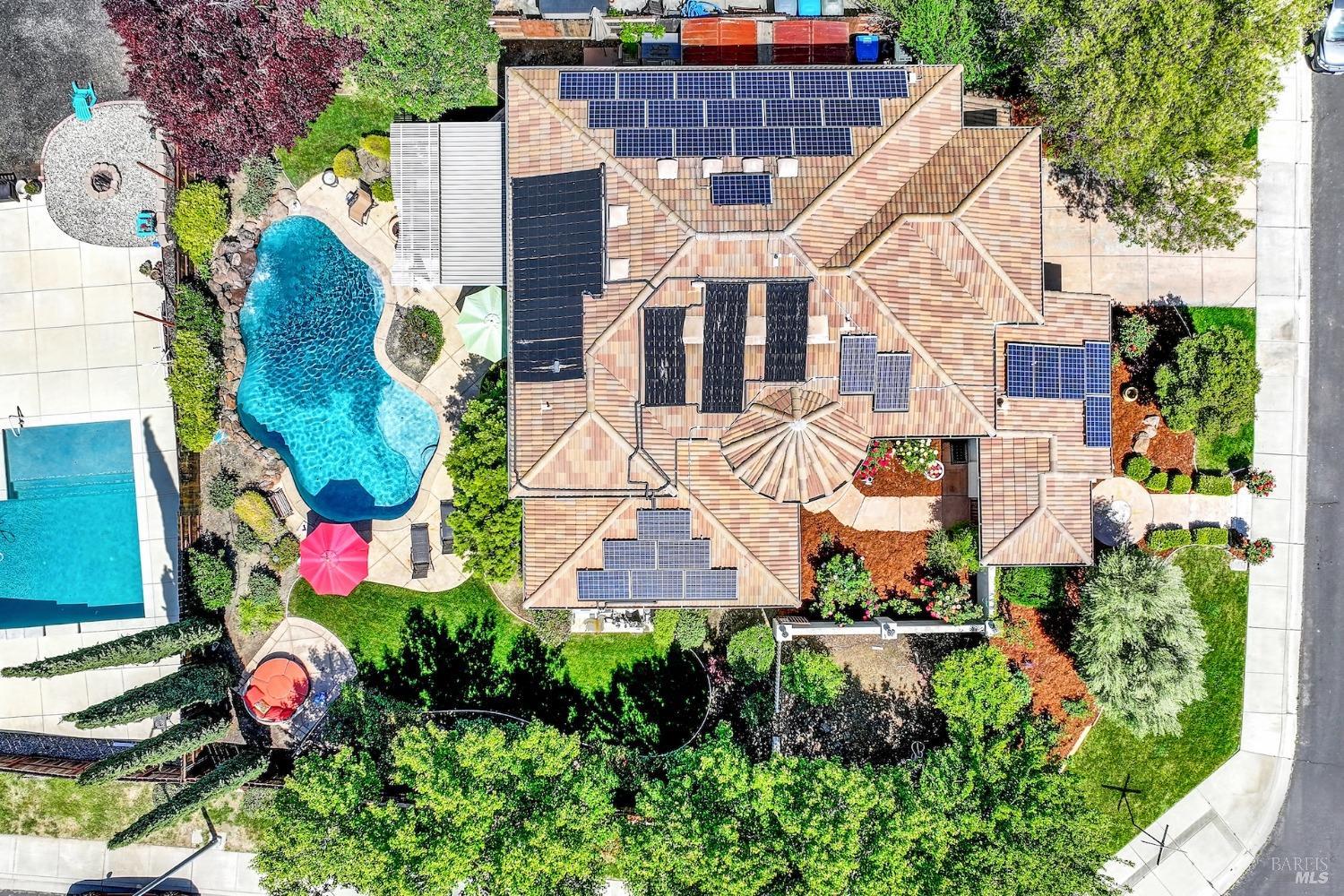 Detail Gallery Image 6 of 77 For 900 Shelter Cove Ct, Vacaville,  CA 95688 - 5 Beds | 3 Baths