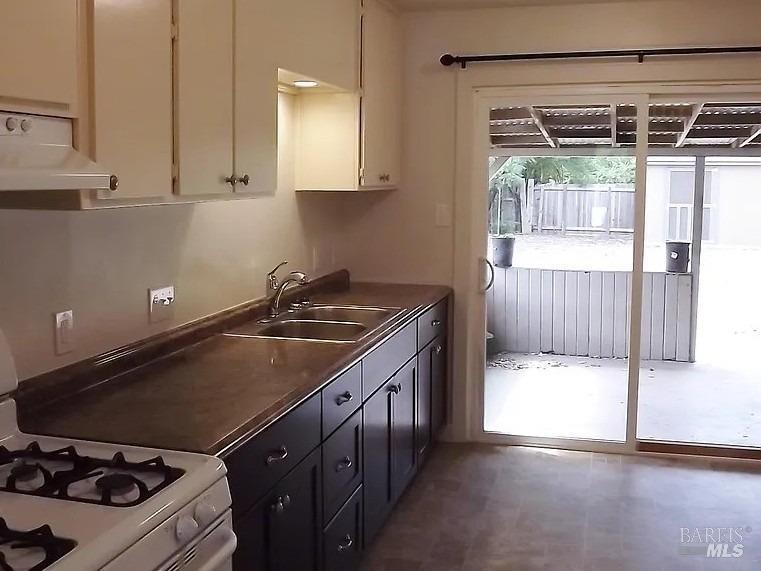 Detail Gallery Image 3 of 8 For 32 Blair St, Cloverdale,  CA 95425 - 3 Beds | 1 Baths