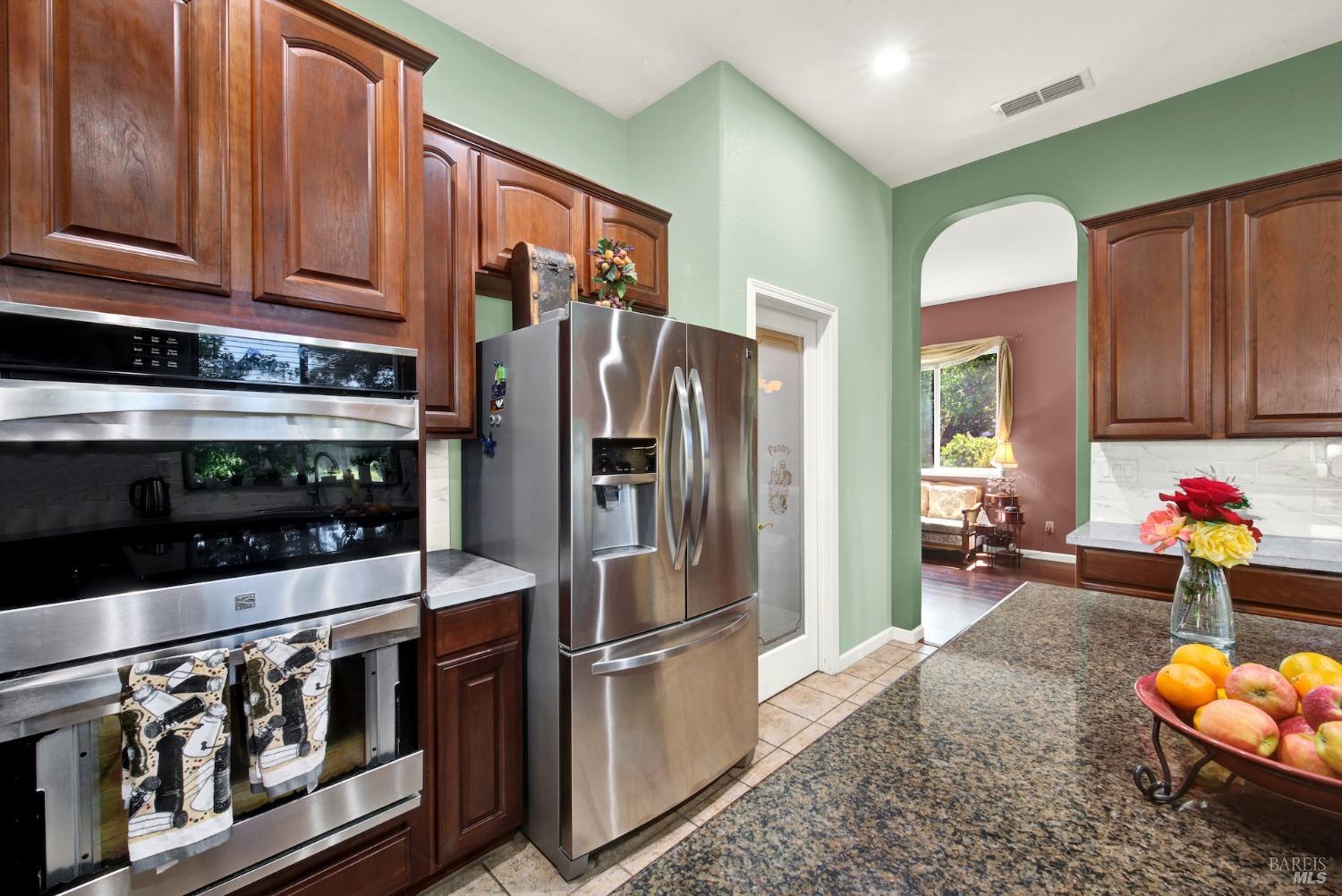Detail Gallery Image 23 of 77 For 900 Shelter Cove Ct, Vacaville,  CA 95688 - 5 Beds | 3 Baths
