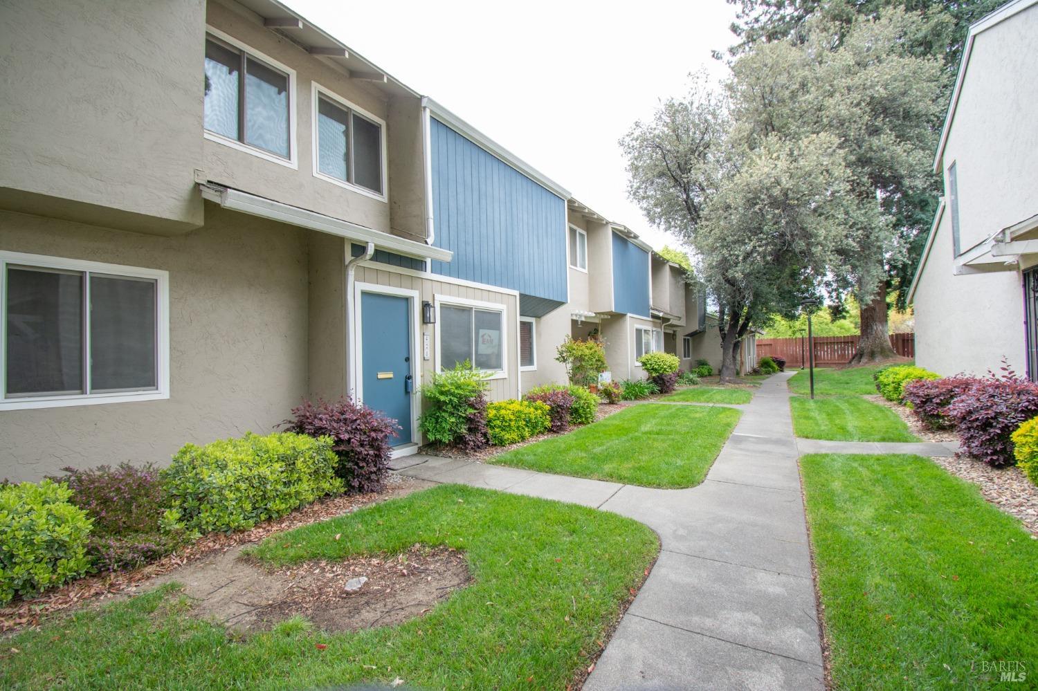 Stinson Avenue, Vacaville, California image 34