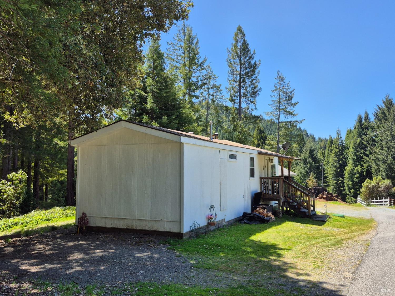 Detail Gallery Image 73 of 93 For 16770 Branscomb Rd, Branscomb,  CA 95454 - 2 Beds | 2 Baths
