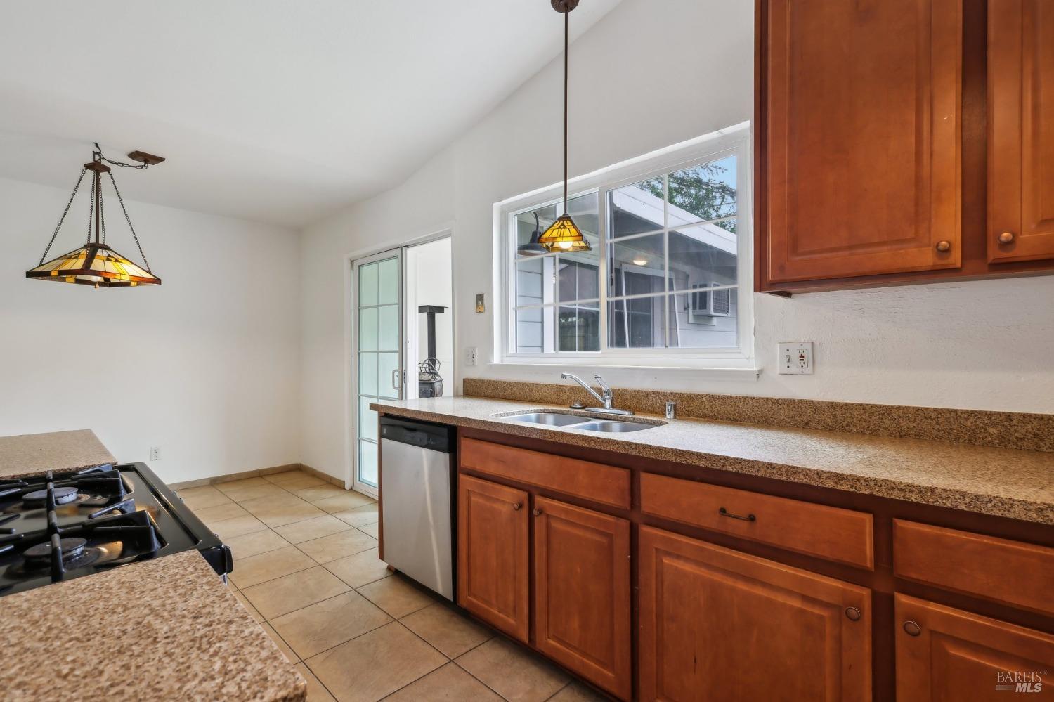 Vista Linda Court, Fairfield, California image 16