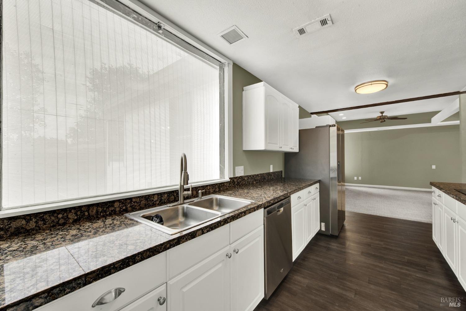 Detail Gallery Image 30 of 77 For 511 Hemlock Ct, Vacaville,  CA 95688 - 3 Beds | 2 Baths
