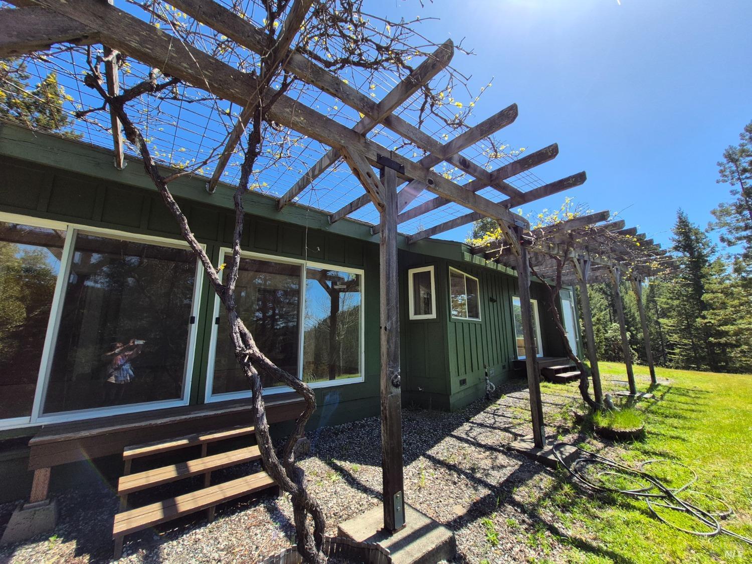 Detail Gallery Image 19 of 93 For 16770 Branscomb Rd, Branscomb,  CA 95454 - 2 Beds | 2 Baths