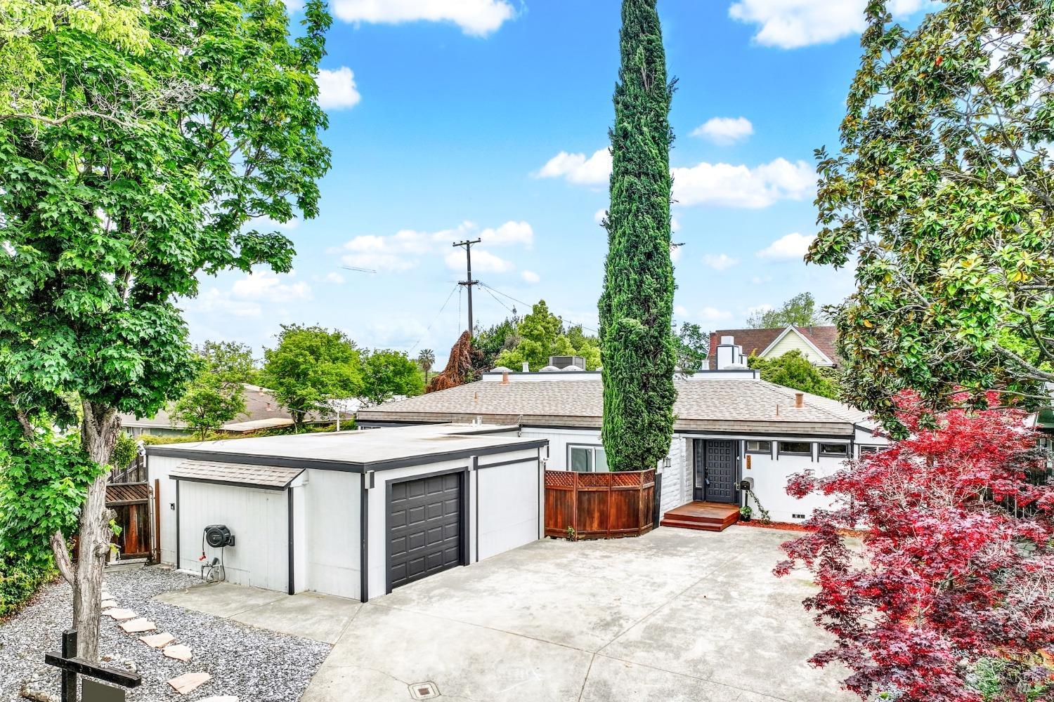 Detail Gallery Image 1 of 77 For 511 Hemlock Ct, Vacaville,  CA 95688 - 3 Beds | 2 Baths