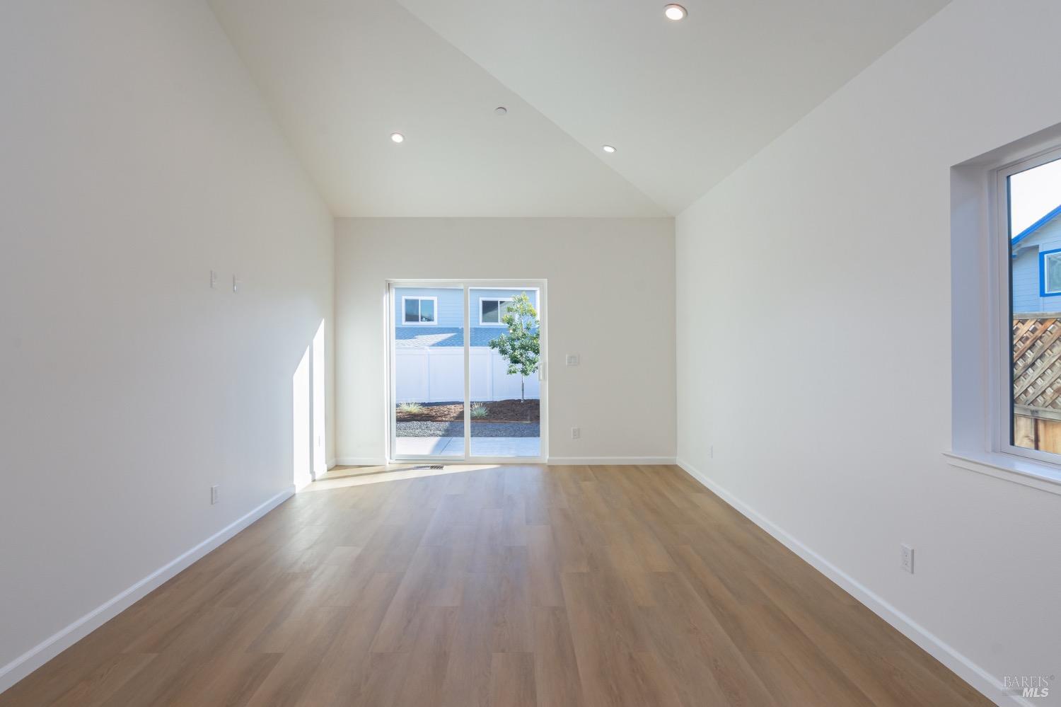 Detail Gallery Image 10 of 35 For 3720 Espresso Ct, Santa Rosa,  CA 95403 - 4 Beds | 2 Baths