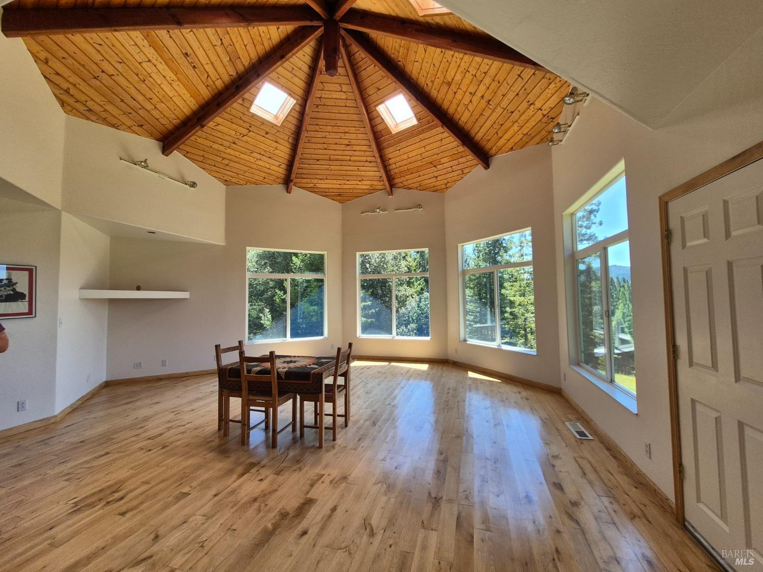 Detail Gallery Image 29 of 93 For 16770 Branscomb Rd, Branscomb,  CA 95454 - 2 Beds | 2 Baths