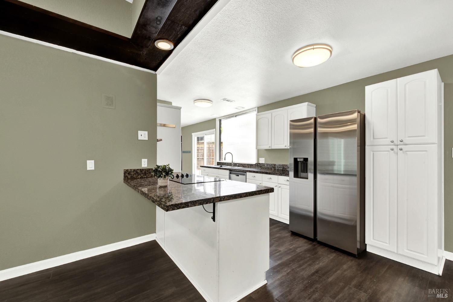 Detail Gallery Image 23 of 77 For 511 Hemlock Ct, Vacaville,  CA 95688 - 3 Beds | 2 Baths