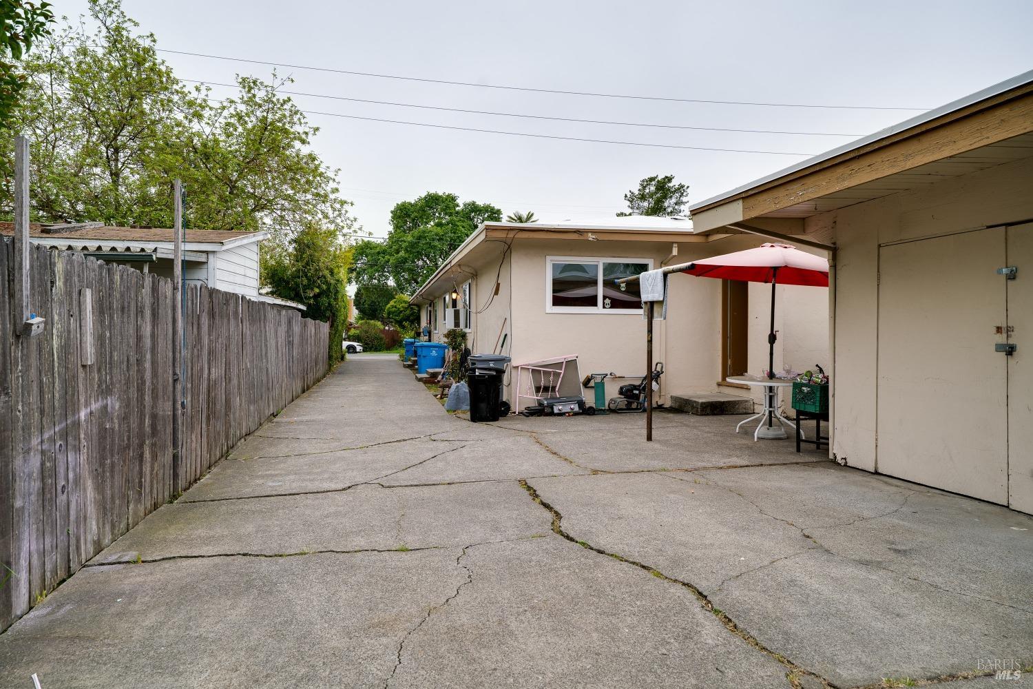 Detail Gallery Image 2 of 16 For 914 Deturk Ave, Santa Rosa,  CA 95404 - – Beds | – Baths