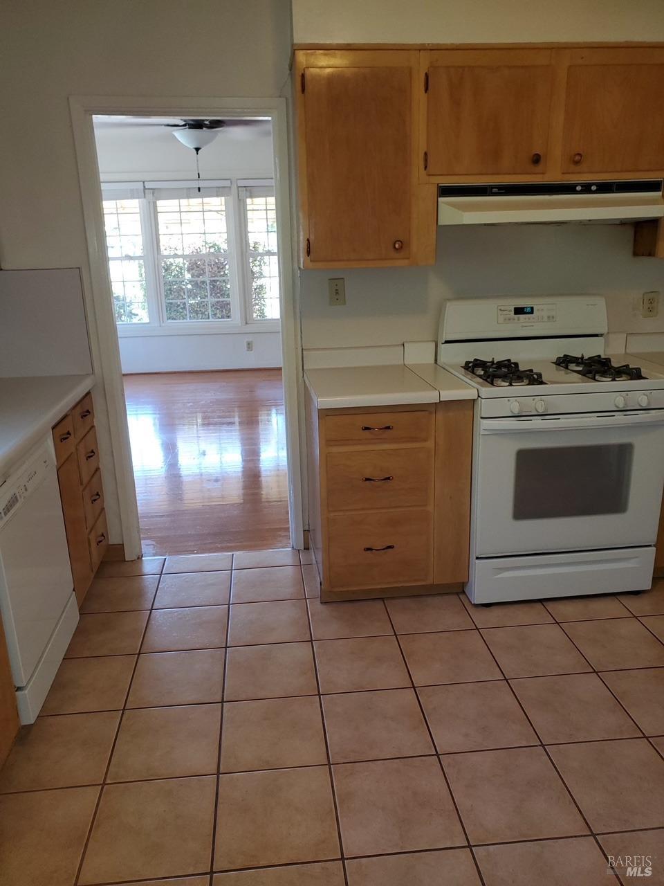 Detail Gallery Image 12 of 25 For 639 E 5th St, Benicia,  CA 94510 - 2 Beds | 1 Baths