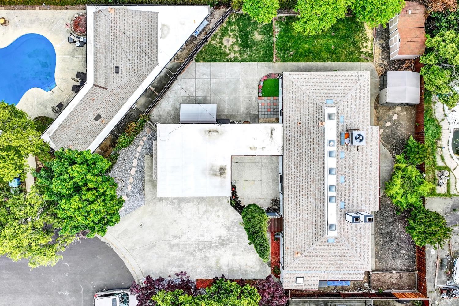 Detail Gallery Image 70 of 77 For 511 Hemlock Ct, Vacaville,  CA 95688 - 3 Beds | 2 Baths