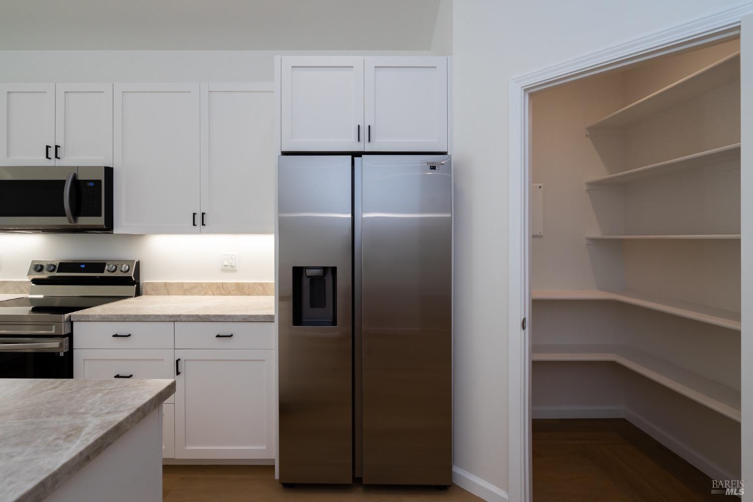 Detail Gallery Image 6 of 35 For 3720 Espresso Ct, Santa Rosa,  CA 95403 - 4 Beds | 2 Baths