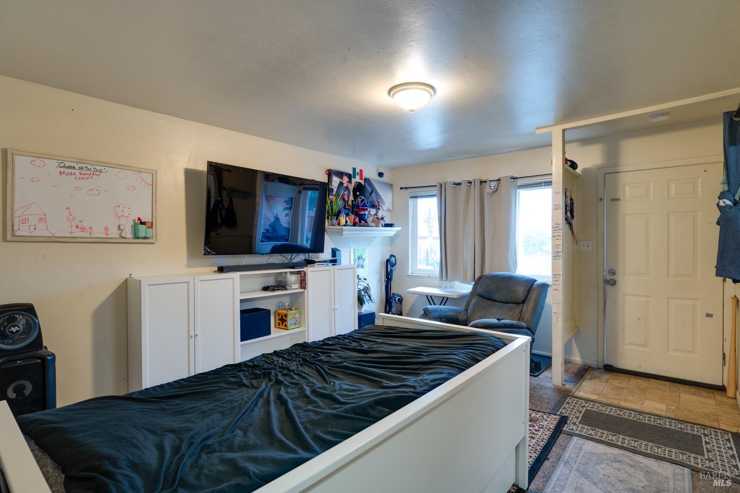Detail Gallery Image 8 of 16 For 914 Deturk Ave, Santa Rosa,  CA 95404 - – Beds | – Baths