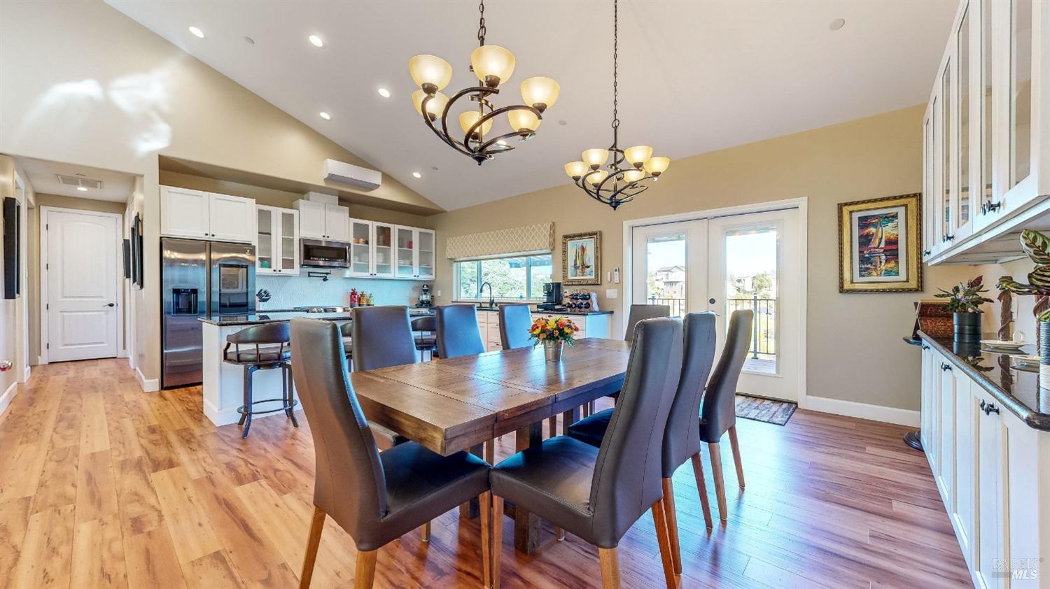 Detail Gallery Image 8 of 65 For 1393 Michele Way, Santa Rosa,  CA 95404 - 3 Beds | 3 Baths