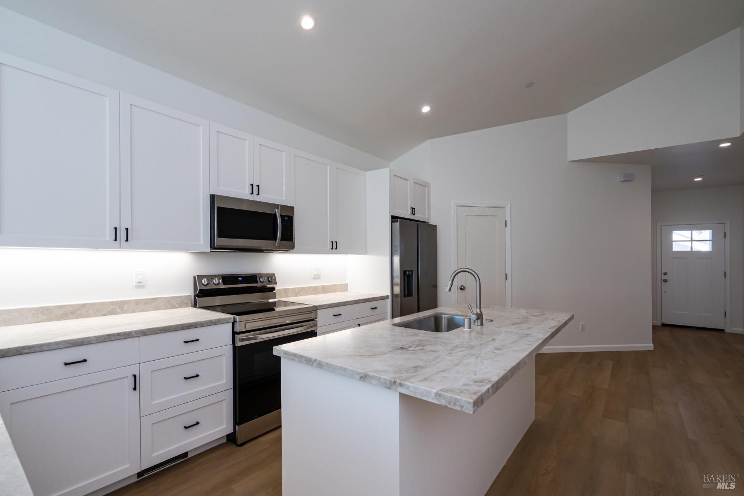 Detail Gallery Image 8 of 35 For 3720 Espresso Ct, Santa Rosa,  CA 95403 - 4 Beds | 2 Baths