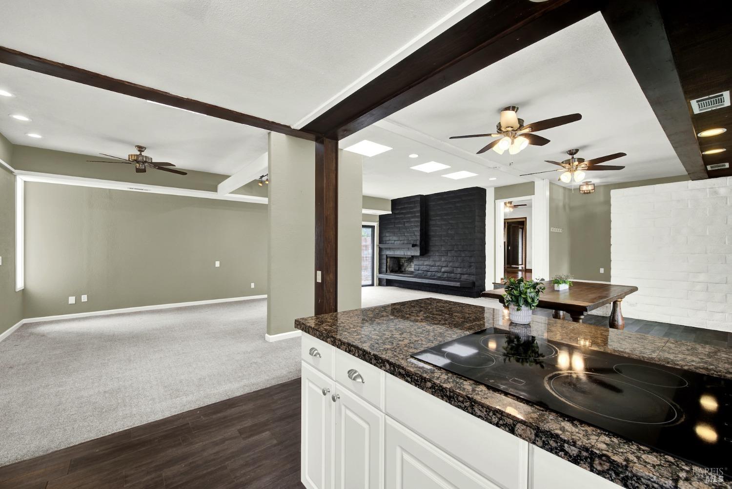 Detail Gallery Image 28 of 77 For 511 Hemlock Ct, Vacaville,  CA 95688 - 3 Beds | 2 Baths