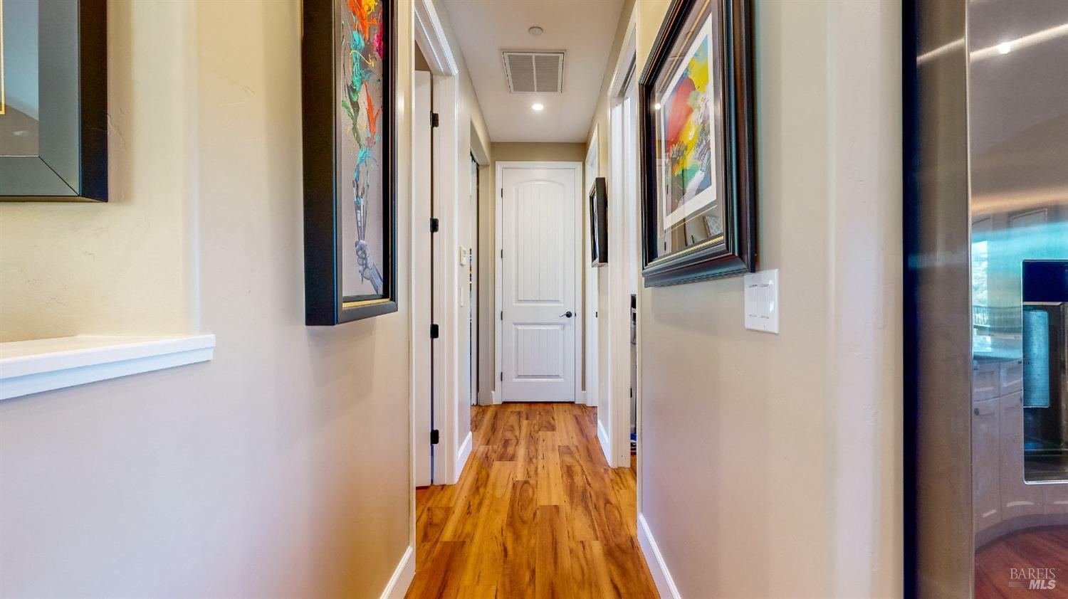 Detail Gallery Image 19 of 65 For 1393 Michele Way, Santa Rosa,  CA 95404 - 3 Beds | 3 Baths