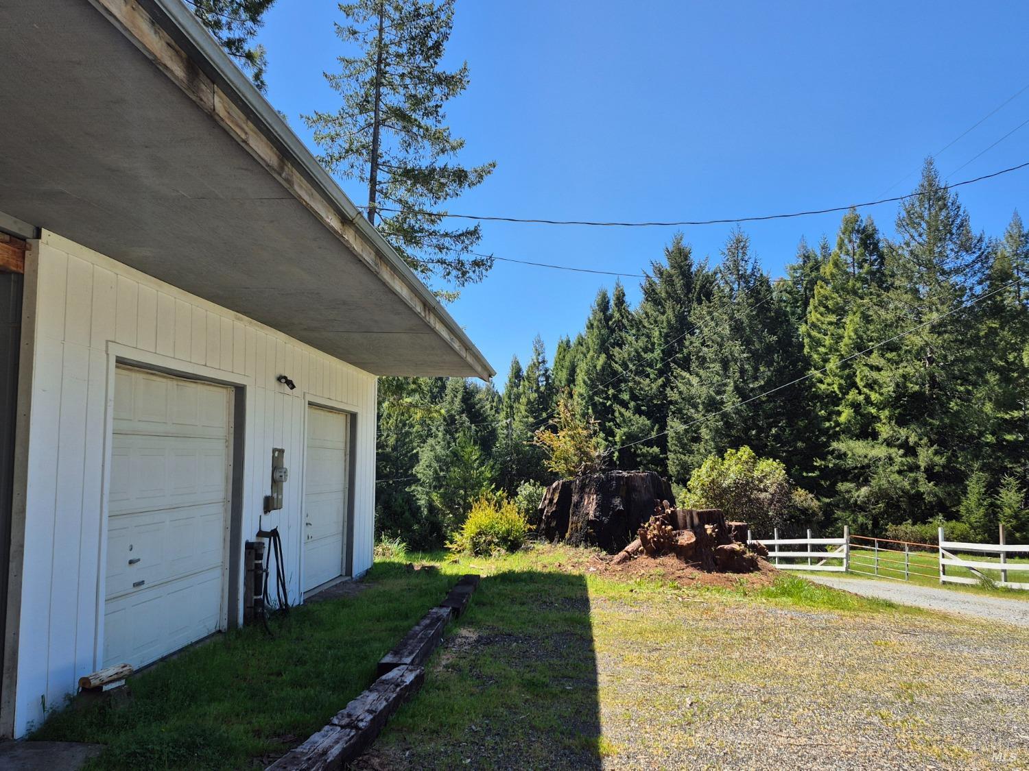 Detail Gallery Image 77 of 93 For 16770 Branscomb Rd, Branscomb,  CA 95454 - 2 Beds | 2 Baths
