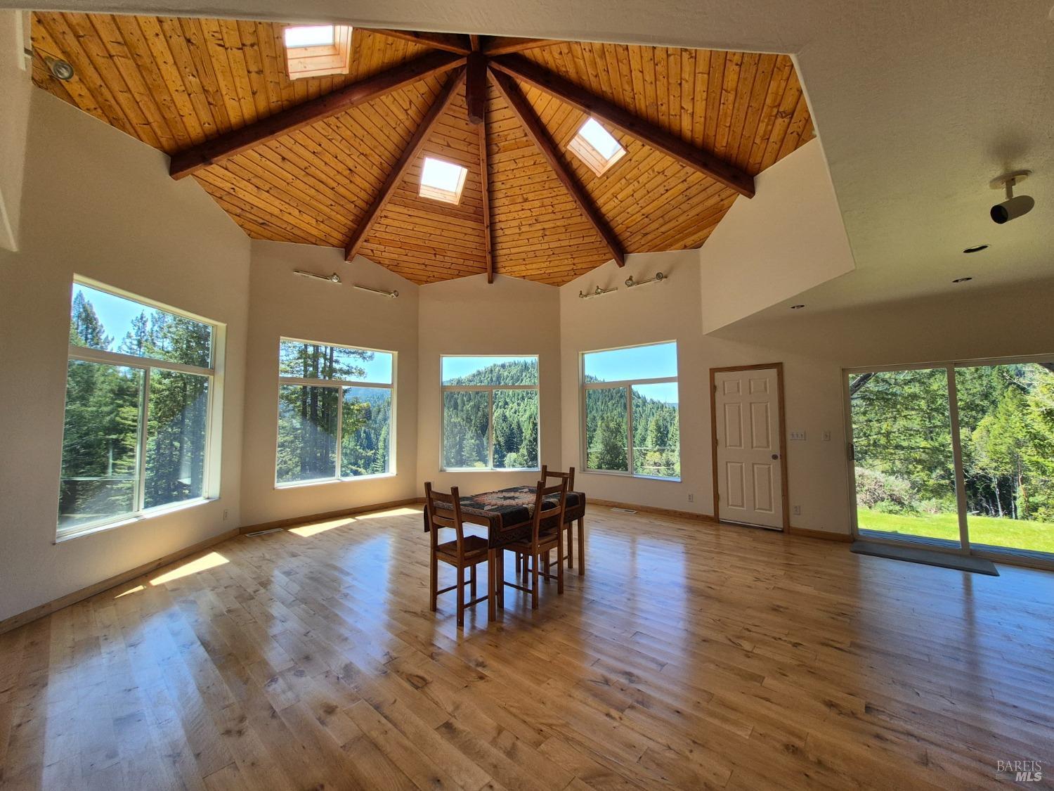 Detail Gallery Image 26 of 93 For 16770 Branscomb Rd, Branscomb,  CA 95454 - 2 Beds | 2 Baths